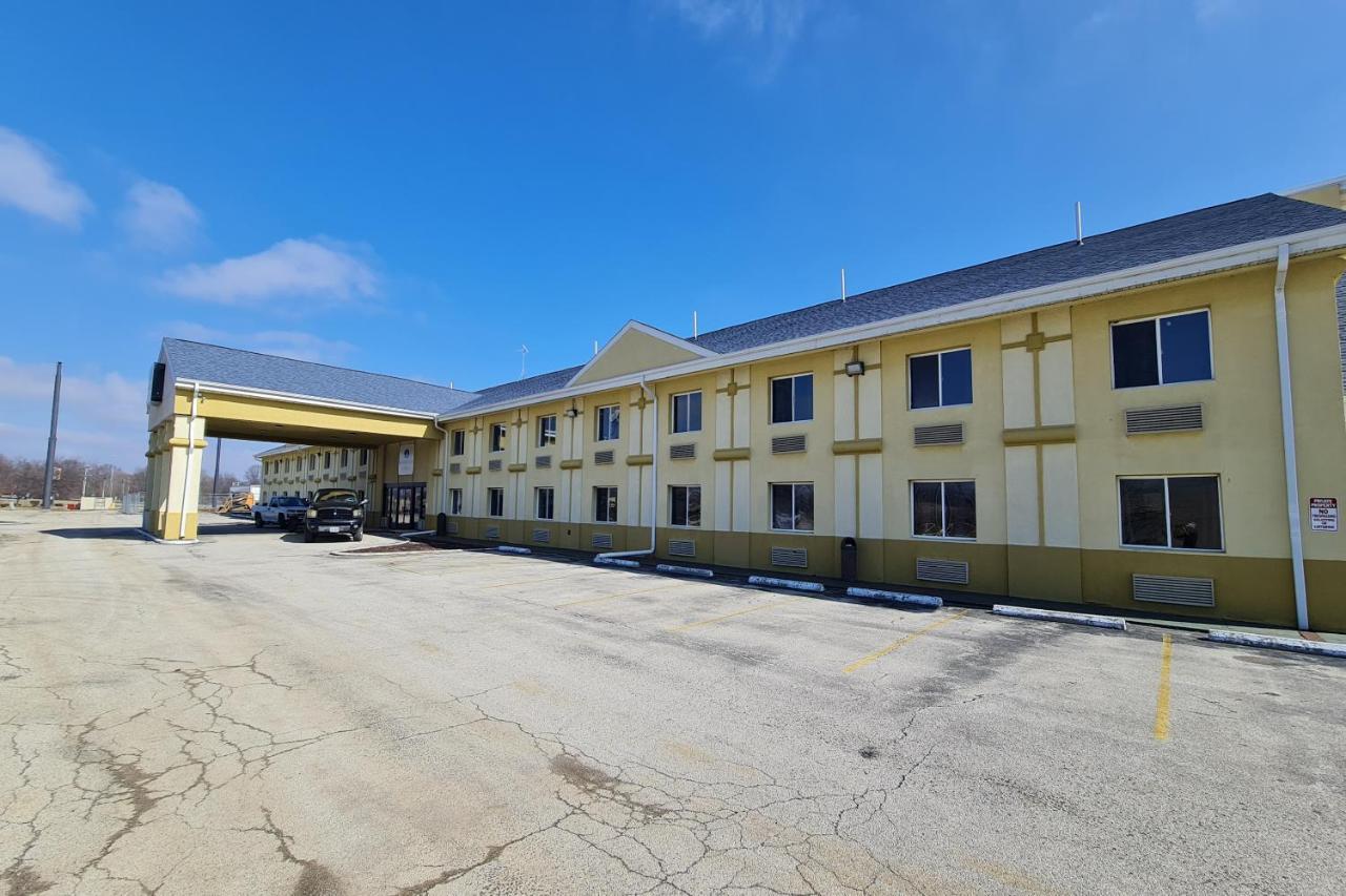 Rodeway Inn Bloomington Exterior photo